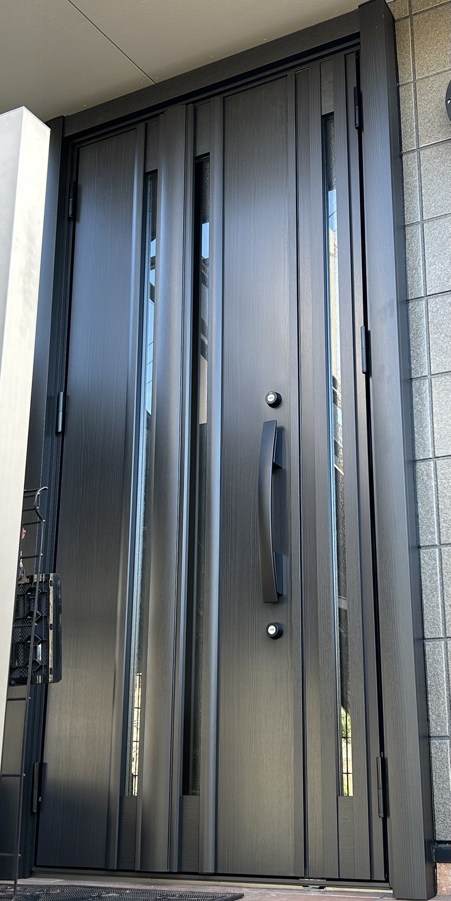 愛知県大府市　玄関ドア取替工事　LIXILリシェントG15型